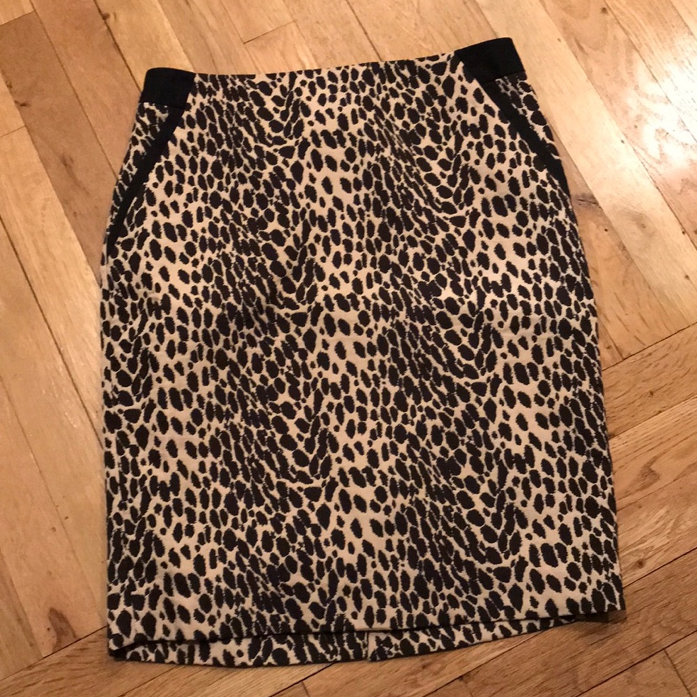 leopard high waisted pencil skirt with pockets!